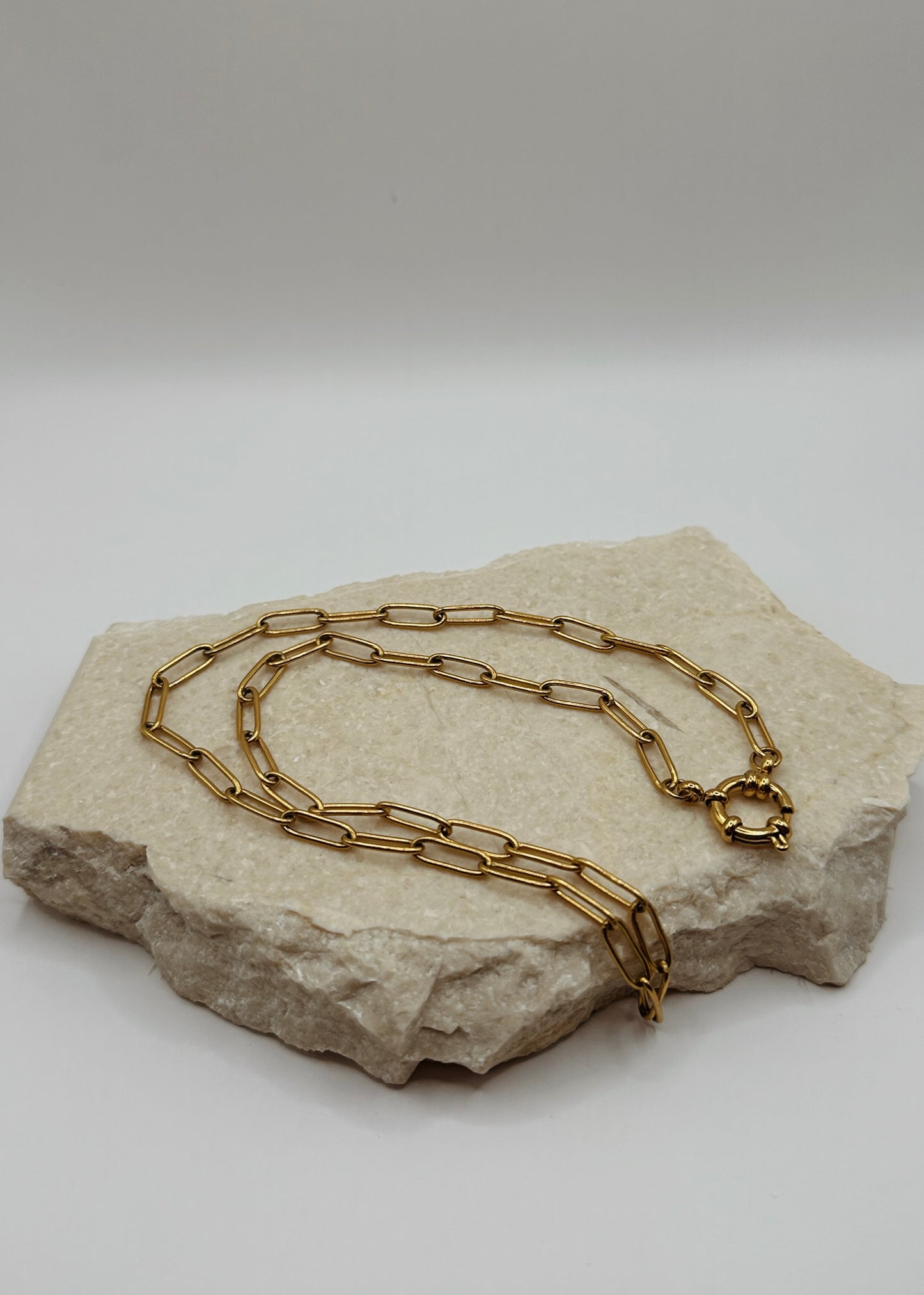 Munduk chain